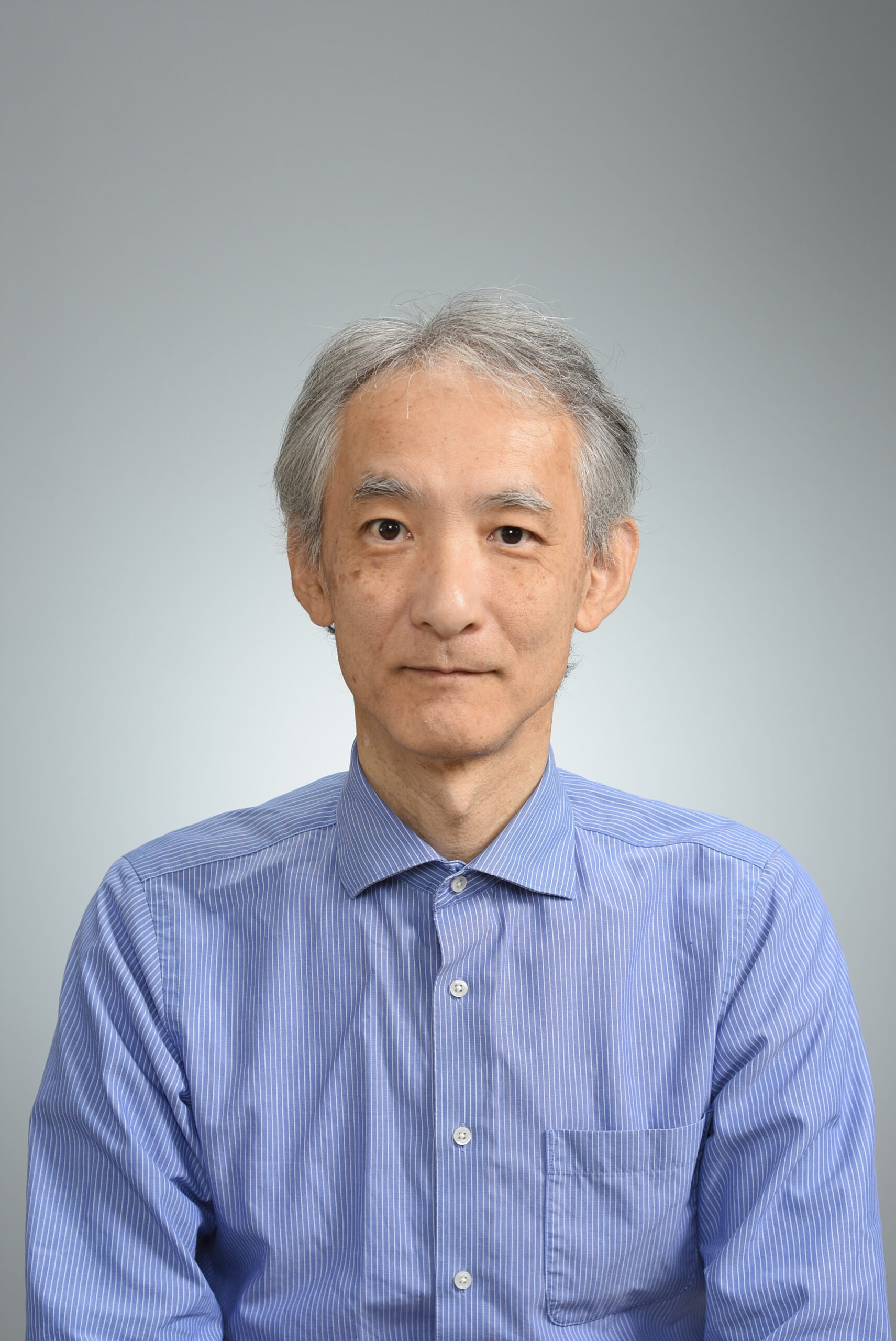 中村　統太